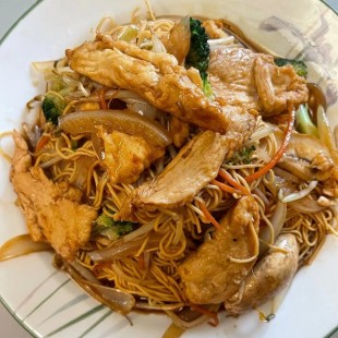 24. Chicken Lo Mein