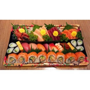 sushi boy sakura party tray