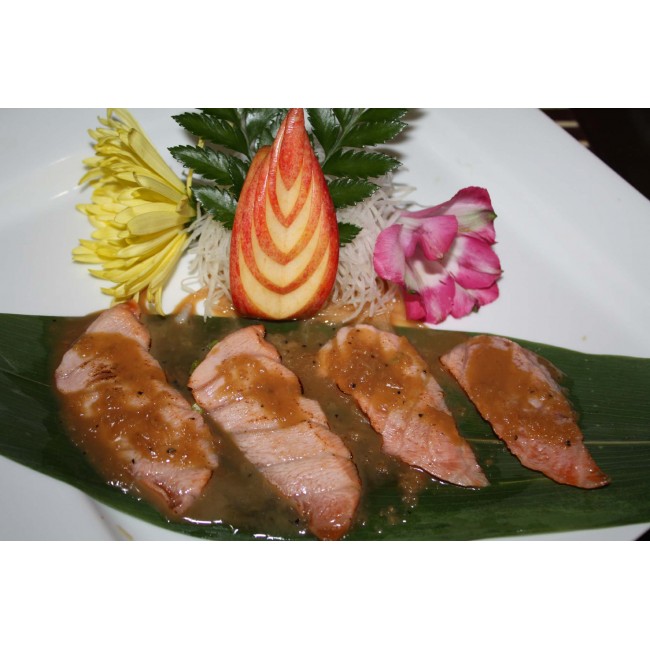 Salmon Tataki (8pcs)