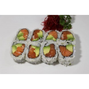 122. Salmon Avocado Roll (8pcs)