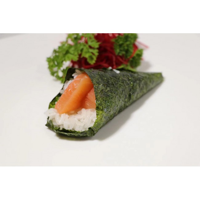 117. Salmon Hand Roll (1pc)