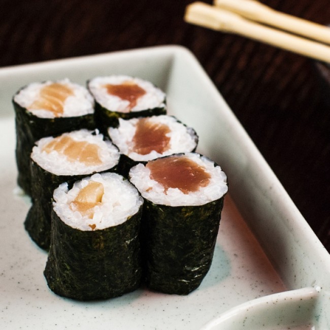 Tuna (Maguro) Maki (6pcs)