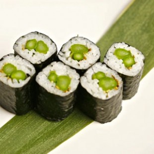 H17. Asparagus Maki (6pcs)