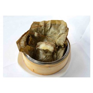 糯米雞 Sticky Rice with Chicken in Lotus Leaf (1pc)