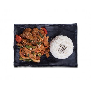 D02. Stir Fried Spicy Chicken On Rice (炒辣雞肉蓋飯 닭고기덮밥)