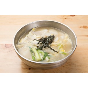 S09. Rice Cake Dumpling Soup (年糕餃子湯 만두 수프)