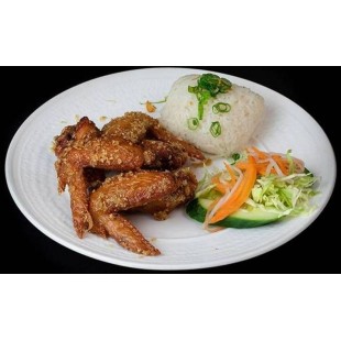 10. Fish Sauce Fried Chicken Wings with Sticky Rice 炸特製魚露雞翅糯米飯