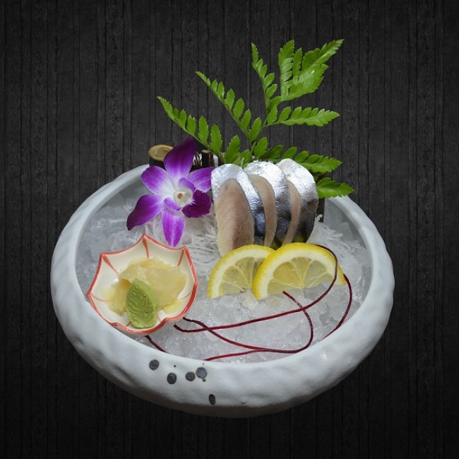 Mackerel Sashimi (5 pcs)