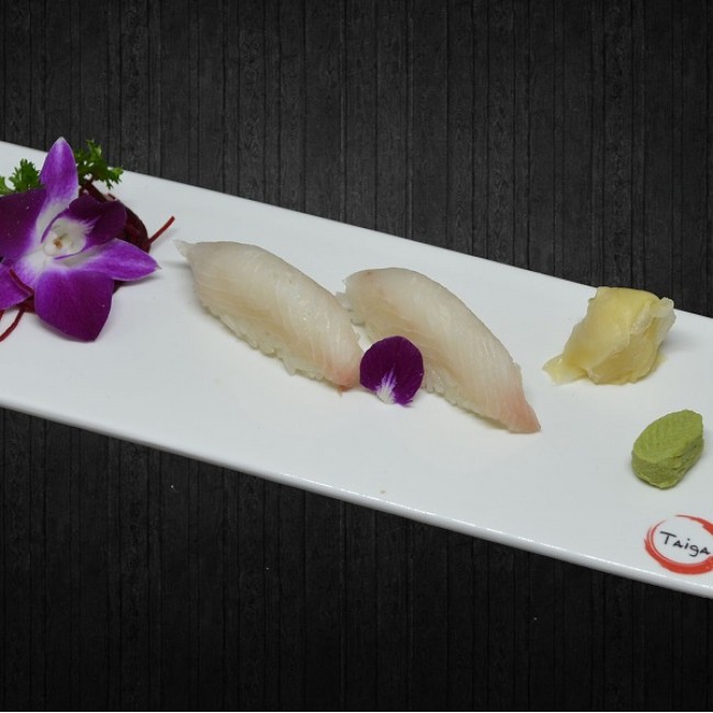 Red Snapper Sushi (2 pcs)