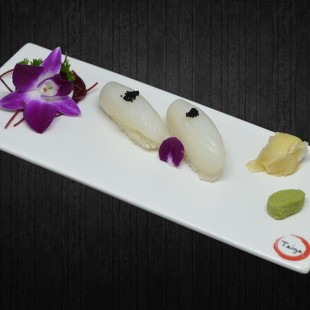 Squid Sushi (2 pcs)