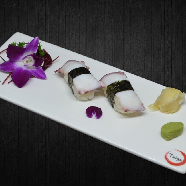 Octopus Sushi (2 pcs)