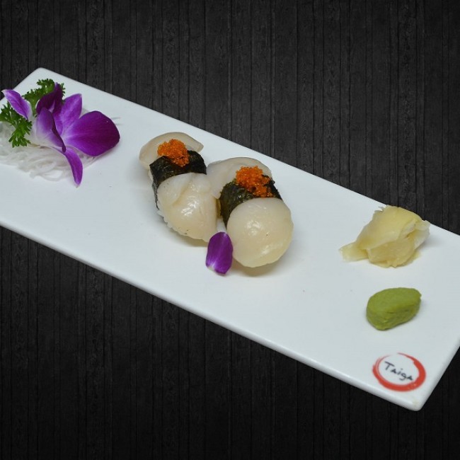 Scallop Sushi (2 pcs)