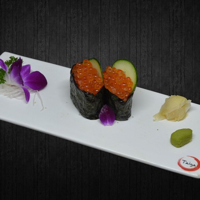 Salmon Roe Sushi (2 pcs)